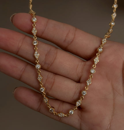 Cadena Olivia