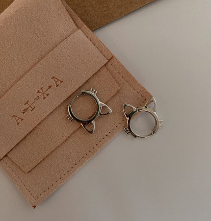 Kitty hoops