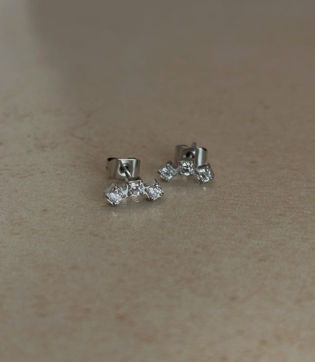 Solaris Studs