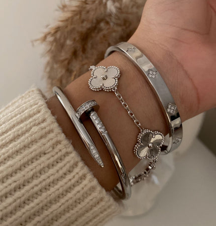 Dalia Bangle