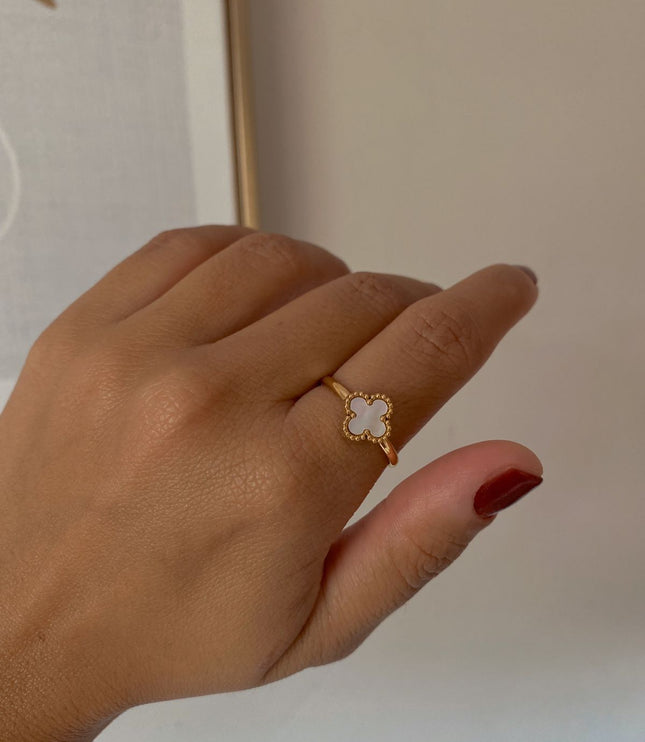 Anillo trébol