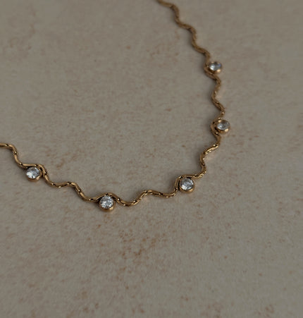 Wavy Dot Necklace