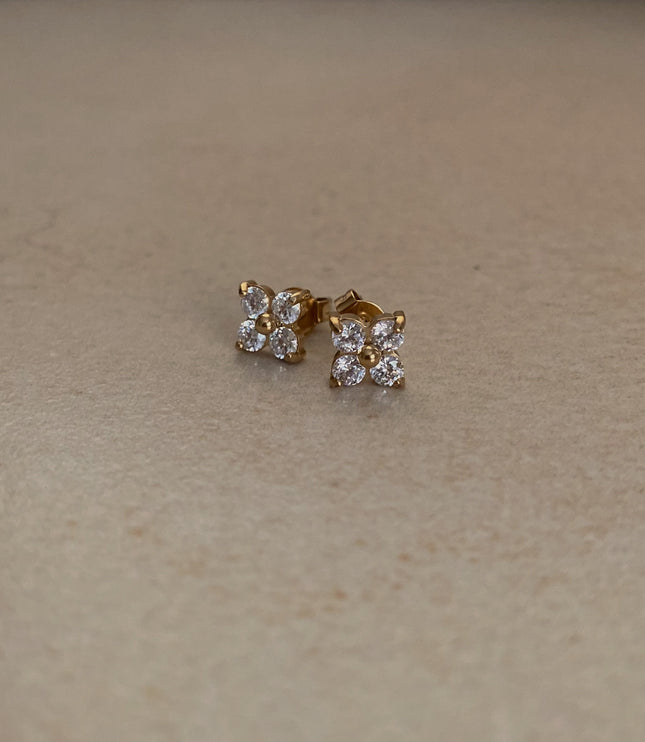 Studs Dalia