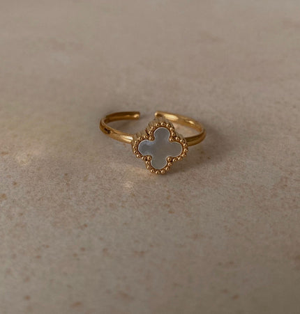 Anillo trébol