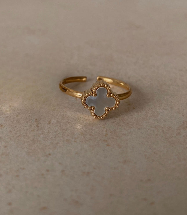 Anillo trébol