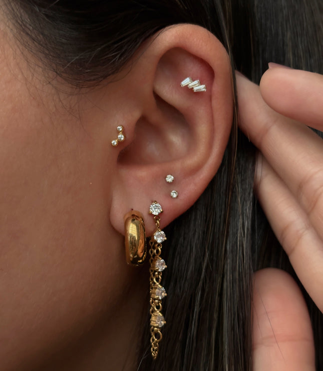 Della Hoops