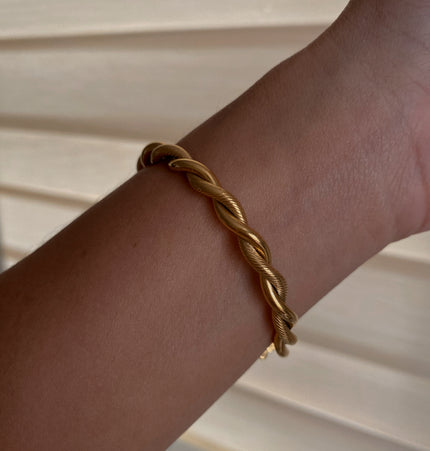 Rubiela Bangle