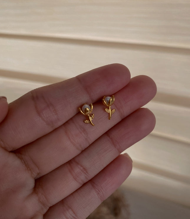 Studs Florecita de perla