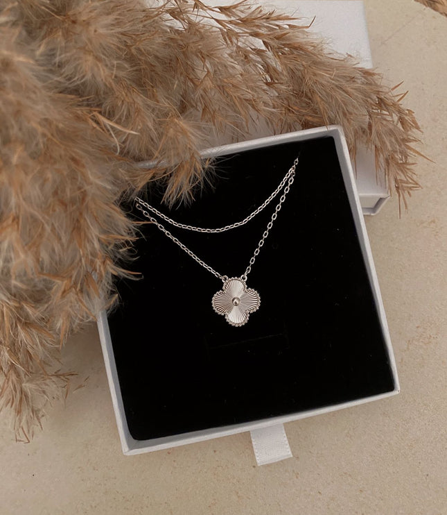 Clover Necklace Silver
