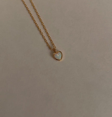 Collar de corazón mini ópalo